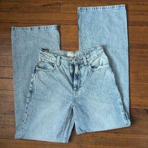 We The Free Light Wash Blue Relaxed Wide Straight Leg Women's Jeans Size 27